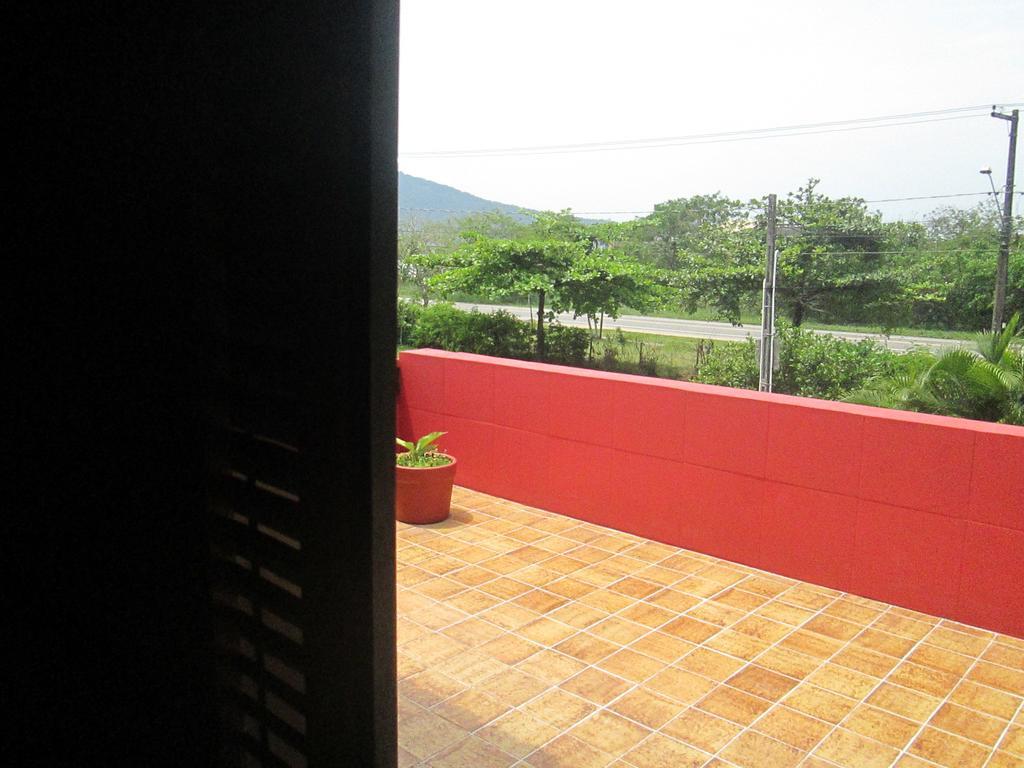 Ubatuba Surf Hostel, Apenas A 60 Metros Da Praia Da Lagoinha! Room photo